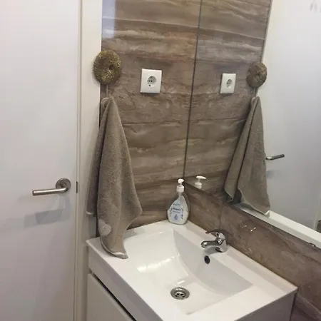 3 Bedroom In Short Walk To Center * Porto