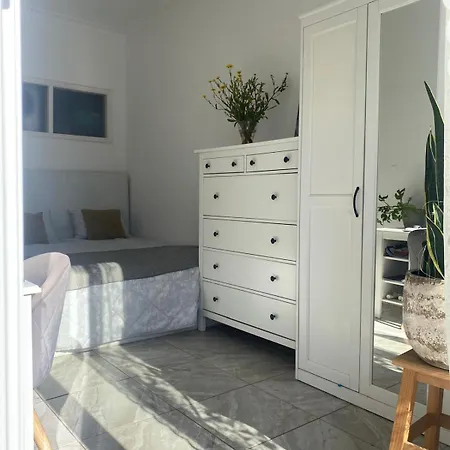3 Bedroom In Short Walk To Center Appartement Oporto