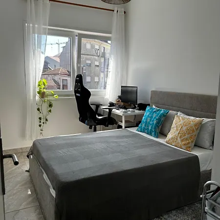 3 Bedroom In Short Walk To Center